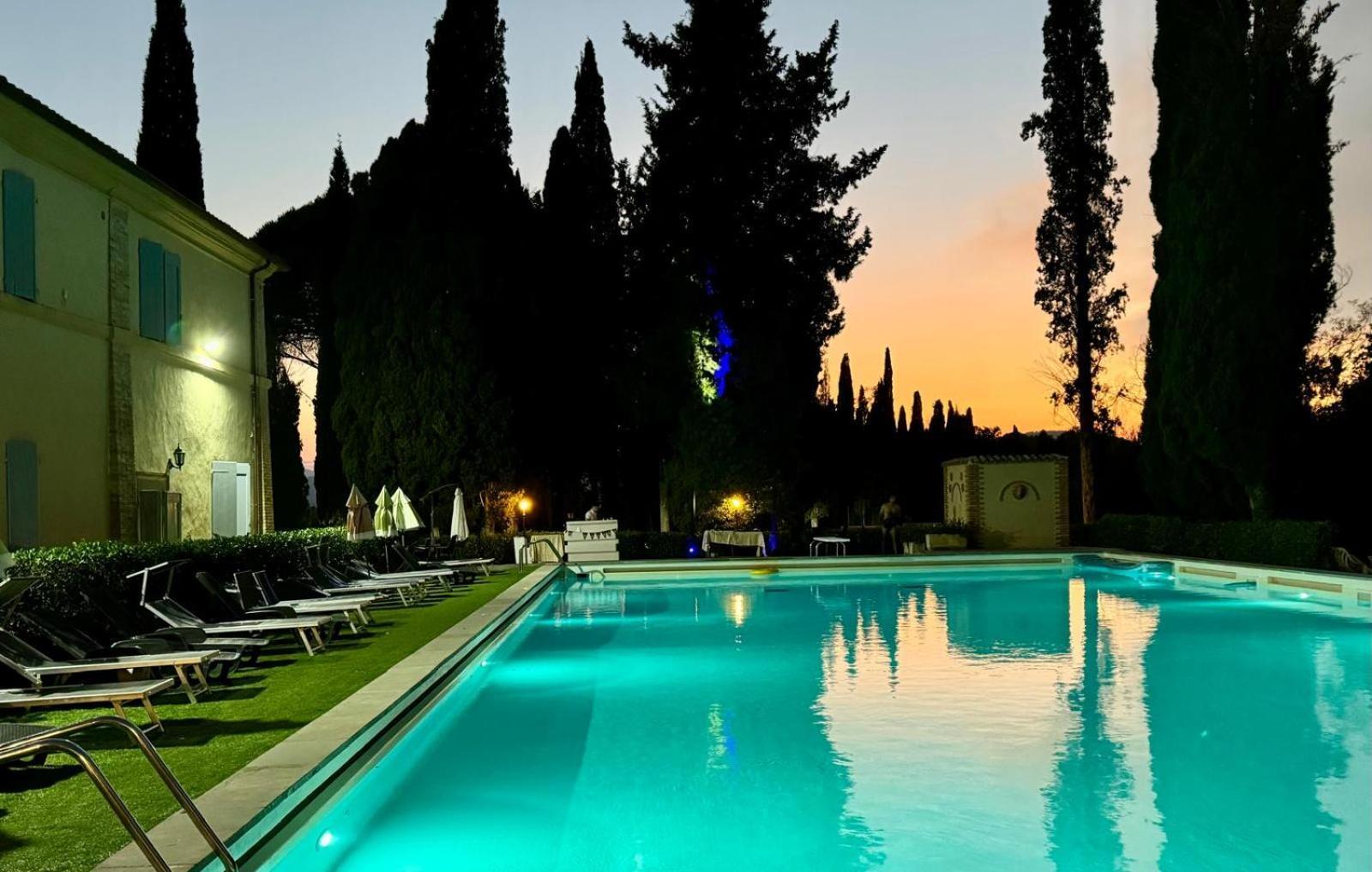Hotel Villa San Donino تْشيتّا دي كاستيلّو المظهر الخارجي الصورة