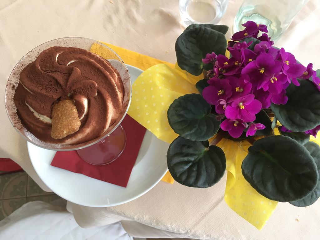 Hotel Villa San Donino تْشيتّا دي كاستيلّو المظهر الخارجي الصورة