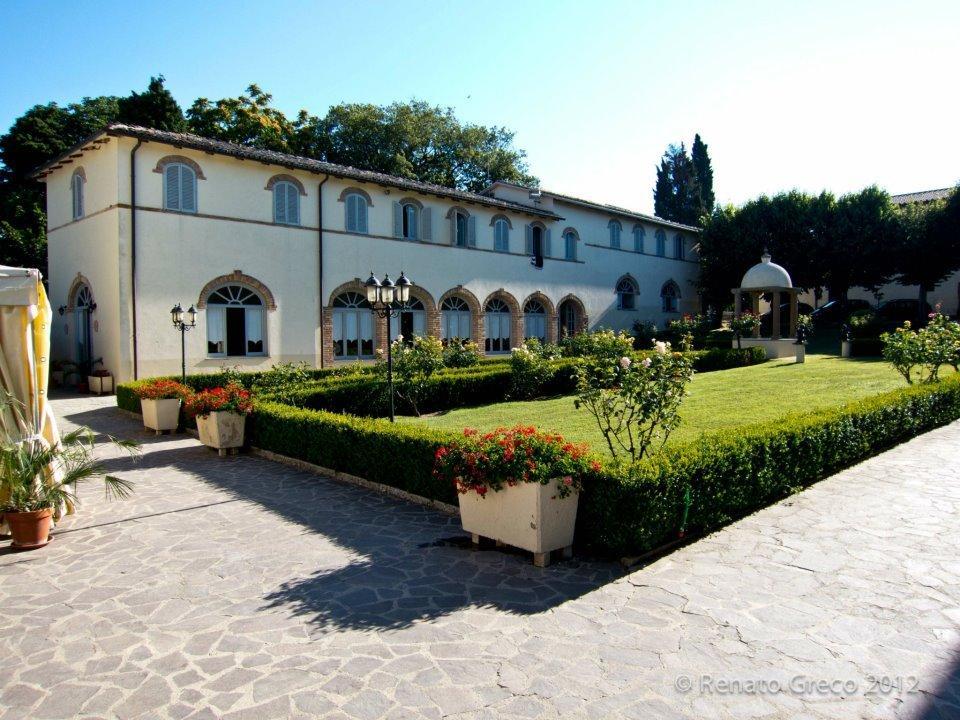 Hotel Villa San Donino تْشيتّا دي كاستيلّو المظهر الخارجي الصورة